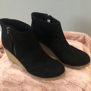 TOMS boots